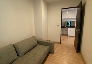 ขายห้องคอนโด สกายวอล์ค คอนโดมิเนียม Skywalk Condominium ใกล้ BTS พระโขนง เดินทางสะดวก เฟอร์นิเจอร์พร้อมอยู่