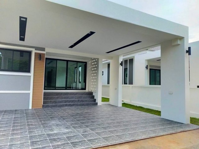 บ้านสไตล์โมเดิร์น #ติดถนนคอนกรีต​  โซนสันทราย​ ใกล้​ม.แม่โจ้​ จองก่อนน มีสิทธิ์ก่อน พร้อมรับของแถมมากมาย