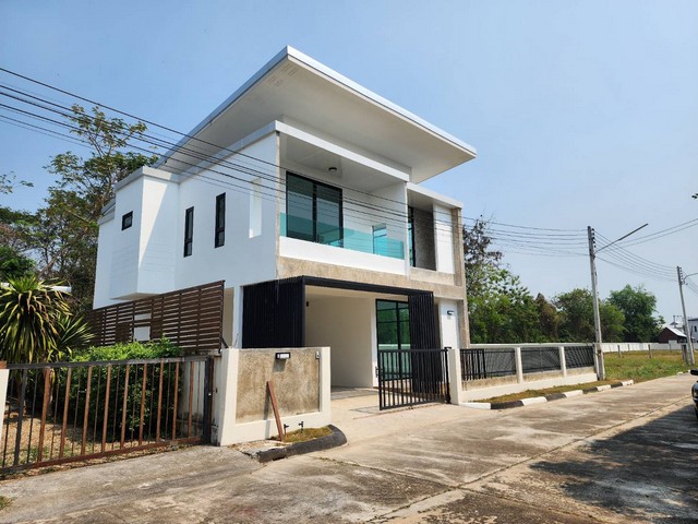 บ้านเดี่ยวใหม่ เพียง 2.99 ล้าน จากประเมิน 3.8ล้าน หลังสุดท้าย บ่อสร้าง สันกำแพง  เชียงใหม่