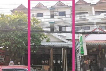 ให้เช่าอาคารพาณิชย์ในคูเมือง 4 ชั้น  พร้อมดำเนินกิจการ เชียงใหม่