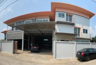 ขายโรงงาน+ที่ดิน+ออฟฟิต (พร้อมดำเนินธุรกิจ)เนื้อที่ 200 ตารางวา (931 ตรม.)พิกัด กระทุ่มแบน สมุทรสาคร