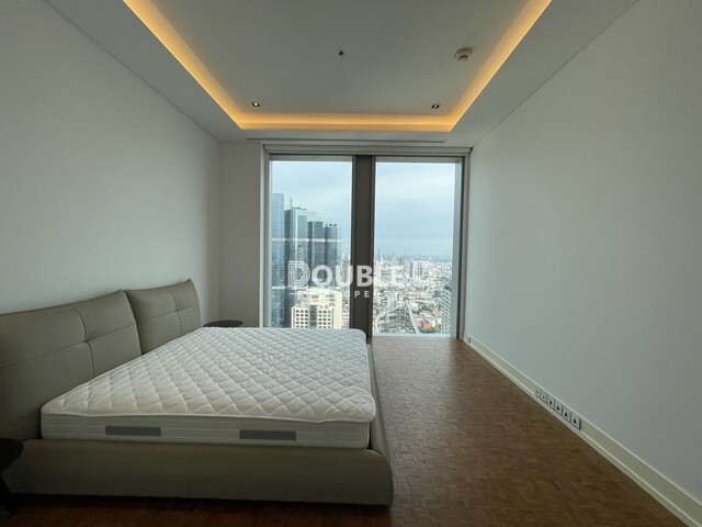 The Ritz-Carlton Residences BTS Chongnonsi 2 bedrooms sale 60.7 mb Tel : 082-626-8246