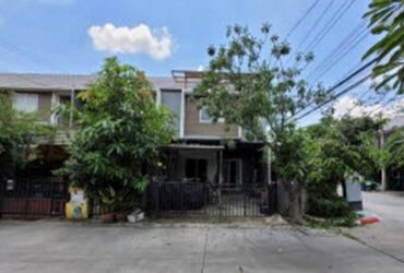 ขายทาวน์เฮ้าส์    หมู่บ้านเดอะคัลเลอร์ส รังสิต คลอง 4  ปทุมธานี (KT162834)