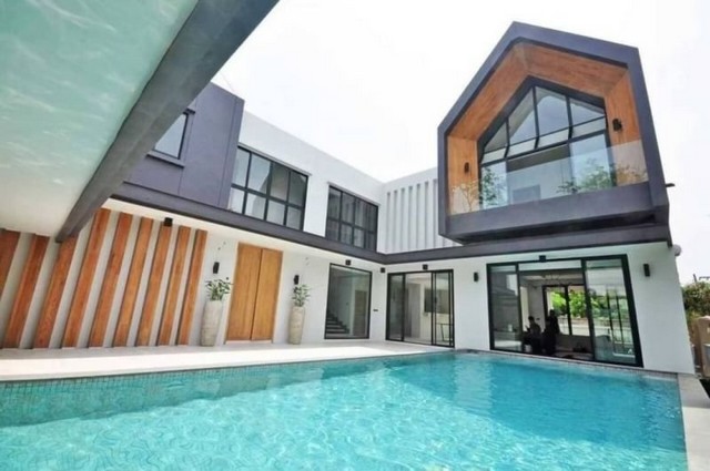 ขายพูลวิลล่า ใกล้สนามบิน  พร้อมผู้เช่ารายเดือนเดือนละ  130,000 บาท
