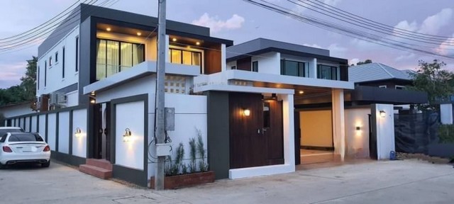 ขายพูลวิลล่าสร้างใหม่  เขตอำเภอเมือง นอกโครงการสามารถออกแบบตามงบได้