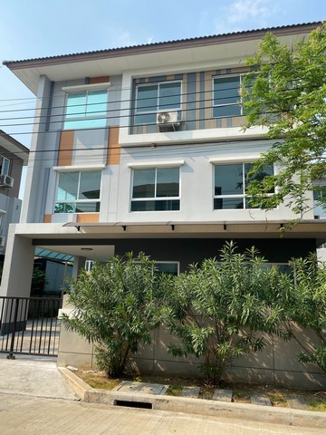 HS0008 ขายบ้านเดี่ยว 3 ชั้น พร้อมเข้าอยู่ โครงการหรู หมู่บ้าน คาซ่า พรีเมี่ยม พระราม 2