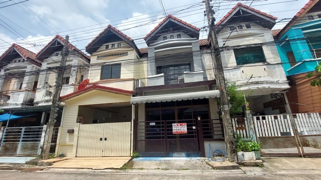 ขายด่วนหมู่บ้านเลิศอุบล เพียงแค่ 1.3 ล้าน ถนนพระยาสุเรนท์ ซอย 44