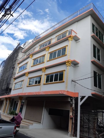 [H352]บ้านว่างให้เช่า อาคารพาณิชย์ 3 คูหา ติดถนนลาดพร้าว แนวรถไฟฟ้า MRTลาดพร้าว/สุทธิสาร และทางด่วน  เลียบด่วนเอกมัย-รามอินทรา