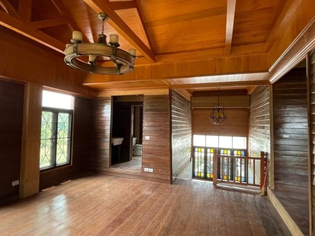 賣虧750萬 #Ban Suan #湄安區 #熱帶風情屋擁有大片土地#design風格  東部，混合果園，5 間半水泥房屋，土地