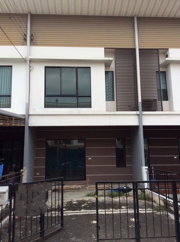 ขายทาวน์เฮ้าส์   หมู่บ้านโมดิ วิลล่า ปิ่นเกล้า-วงแหวน นนทบุรี (PKT39500)