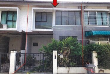 ขายทาวน์เฮ้าส์   หมู่บ้านเดอะ วิลล่า บางบัวทอง นนทบุรี (PKT167901)