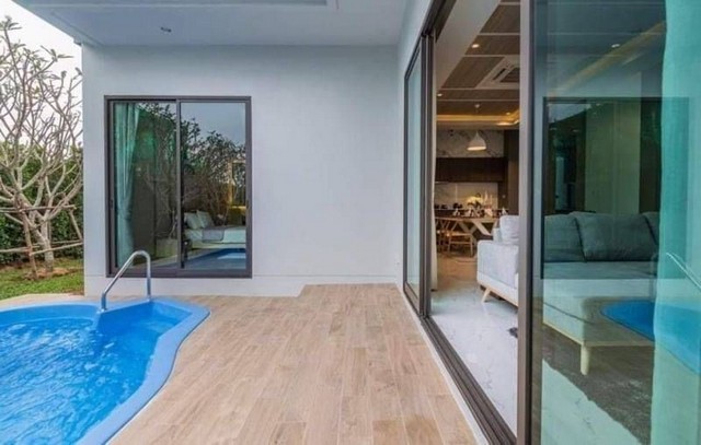 บ้าน Modern Luxury ระดับ Hi-end พร้อมดีไซน์สไตล์ เรียบง่าย หรูหรา งดงามเหนือกาลเวลา