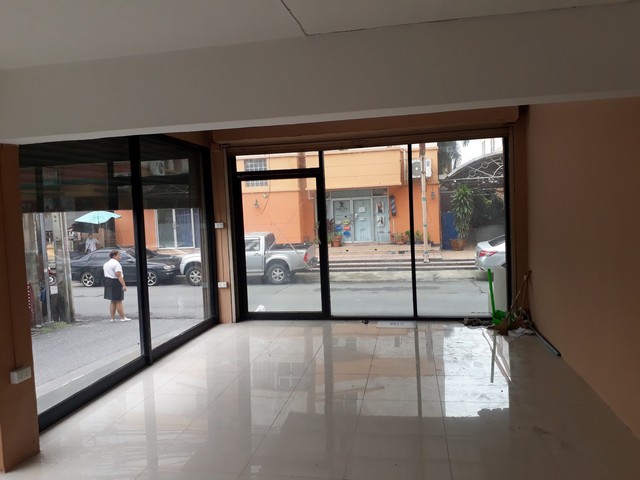 363ForRent อาคารพาณิชย์ มุม ลาดพร้าว107 บางกะปิ ติดป้ายโฆษณาข้างตึกได้ เหมาะค้าขาย เนื้อที่ 32ตร.วา ตึก4ชั้น 4นอน3น้ำ หน้ากว้าง 4.5ม.ลึก12ม.