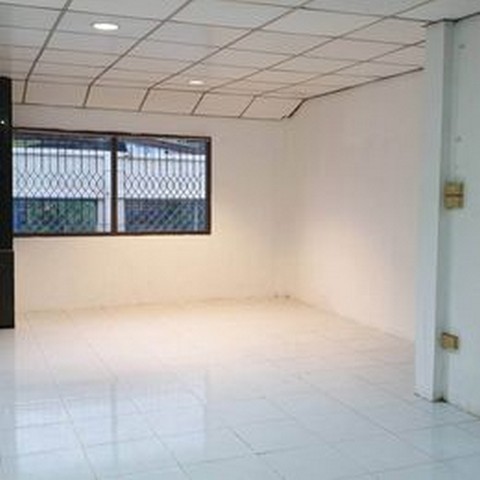 362ForRentบ้านเดี่ยว 2ชั้น หลังมุม เหมาะทำออฟฟิศ หมู่บ้านเสนานิเวศน์1 ประเสริญมนูกิจ18 เกษตร-นวมินทร์ เนื้อที่ 65ตร.ว  4นอน 2น้ำ 4ที่จอดรถ