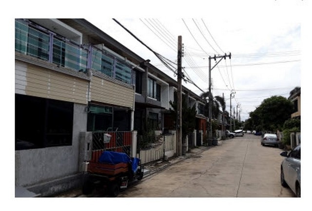 ขายทาวน์เฮ้าส์   หมู่บ้านเดอะ วิลล่า บางบัวทอง นนทบุรี (PKT168051)