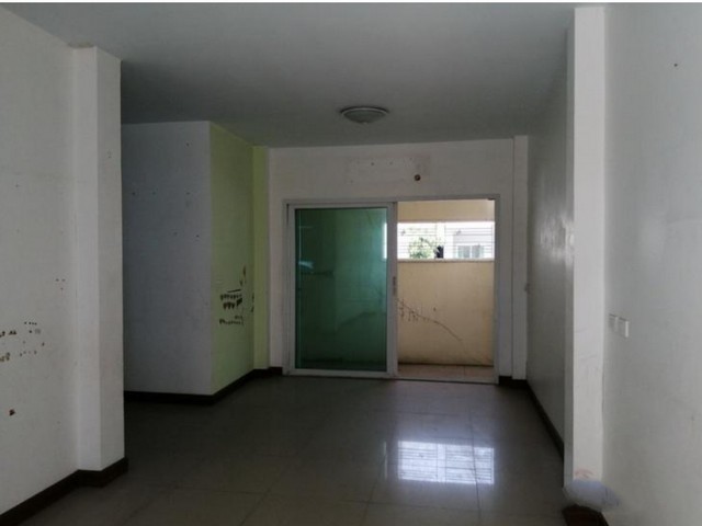 ขายทาวน์เฮ้าส์   หมู่บ้านลภาวัน 22  นนทบุรี (PKT104366)