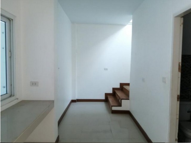 ขายทาวน์เฮ้าส์   หมู่บ้านลภาวัน 22  นนทบุรี (PKT104366)