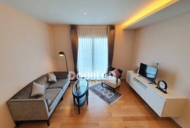 H Sukhumvit 43 2 bedrooms BTS phromphong rent 50k Tel : 082-626-8246