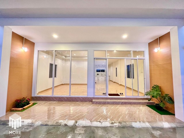More-156HS ขาย อาคารพาณิชย์ 2 ชั้น ทําเล ค้าขาย ติดถนนเส้นแม่ริม-โรงพยาบาลสันทราย