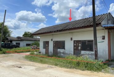 อาคารชั้นเดียวโกดัง และบ้านพักคนงาน 514 ตร.ว. บ้านบึง ชลบุรี PKK02-11386