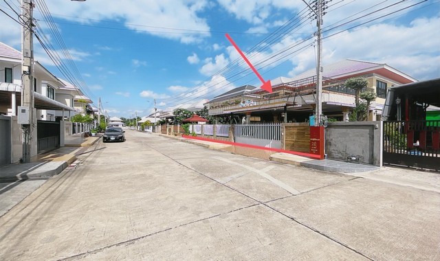 ขายบ้านเดี่ยวหลังใหญ่ 101 ตร.ว. หมู่บ้านภัทราพร 2 ชลบุรี PKK02-13724