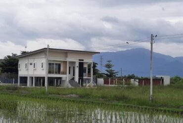 Baan Suan，好天氣，295萬，216平方米。 SanPong #Mae Rim  稻田的氛圍#可以看到Monjam