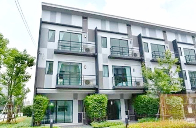 ให้เช่าทาวน์โฮม บ้านกลางเมือง 3ชั้น 3นอน สุขสวัสดิ์ 31-39 ย่างเนย พระประแดง  3น้ำ 3แอร์ 1ครัว 18ตรว. 220ตรม.