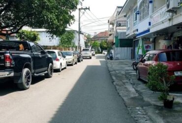 ขายที่ดินพร้อมบ้าน 356.8 ตารางวา อำเภอเมือง #หนองป่าครั่ง  16 ล้าน