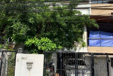 ขาย ทาวน์เฮ้าส์ 3 ชั้น 3ห้องนอน 4ห้องน้ำ ย่านทองหล่อ