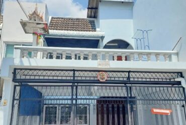 ลาดพร้าว 15-25  ให้เช่าทาวน์เฮ้าส์ใหม่ ซ. 2ชั้น 2นอน 2น้ำ 26ตรว.150ตรม. แอร์  MRT ลาดพร้าว 150ม.