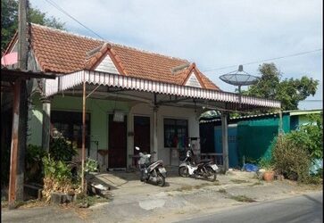 บ้านเช่า 2 หลัง พร้อมผู้เช่า ( ขายตามสภาพ ) 2 ห้องนอน 1 ห้องน้ำ พื้นที่ 50 ตรว. โซนกะทู้ บางคณฑี